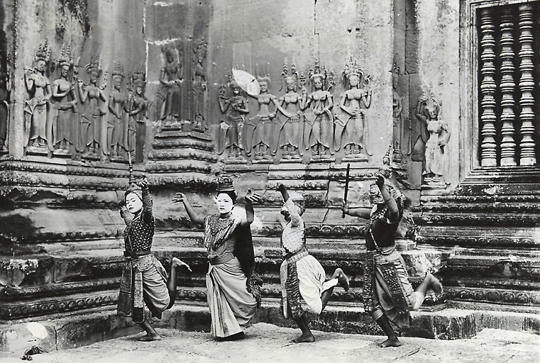 Historic picture of Apsara dancer