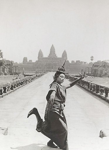 Historic picture of Apsara dancer