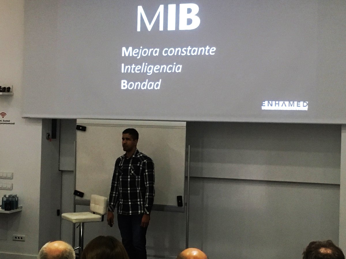 Enhamed's tweet photo. La #Inteligencia es aprender a adaptarse.
Os felicito por tomar la decisión de coger el cambio por los cuernos y empezar a vivir.
Presentación del #MIB10 en @ISDI_edu
#Enhamed #MIBers #CambioDigital #OptimistaDigital https://t.co/AYd9q4zh6B