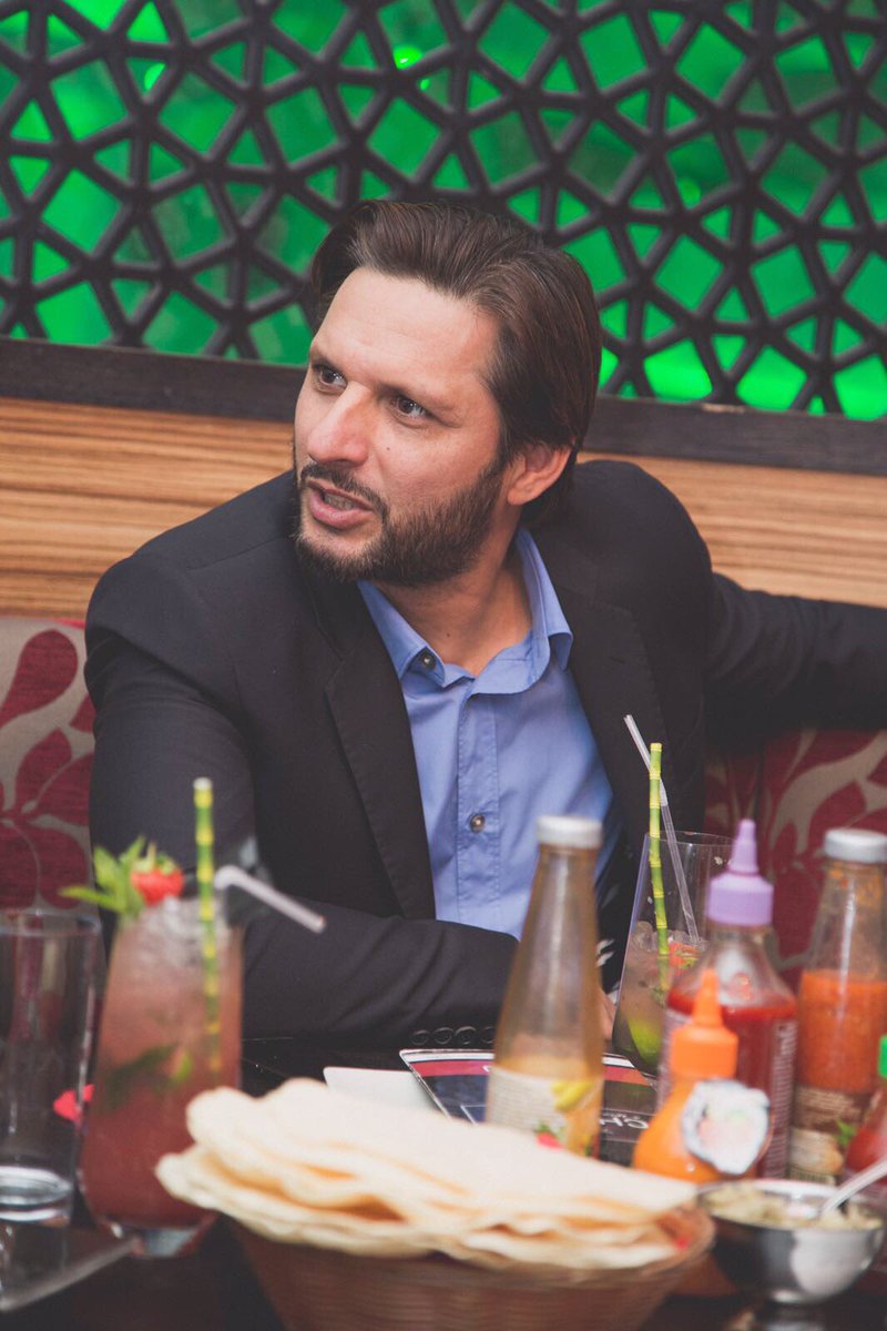RizwanaKhan555's tweet photo. "Cause of billions smiles"
May ALLAH gives you success in every field of life
Ameen
#NoOneCanReplaceYou👍❤
#HappyBirthdayBoomBoom
#HBDShahidAfridi
@SAfridiOfficial
#ProudFanGirl👸 https://t.co/WTZopxJ4o5