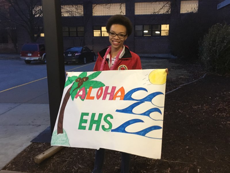 CYKC_EHS's tweet photo. Aloha! Today's #NorthWingWeek themed days was luau. One of our #AmeriCorps members was even doing the most this morning. #makebetterhappen https://t.co/sccWYwmtAH