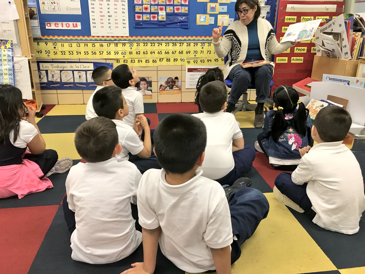MrsGabyGarcia's tweet photo. Huge thank you to Mrs. Aguilar and Mrs. Martinez for reading to the kindergarteners today! 📖📚 #readingspiritweek https://t.co/3bdc8xtb1y