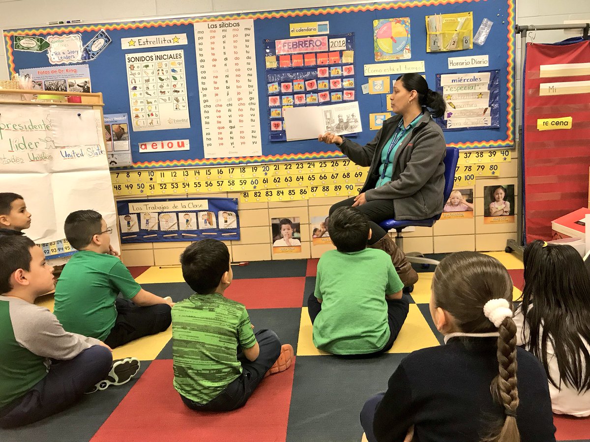 MrsGabyGarcia's tweet photo. Huge thank you to Mrs. Aguilar and Mrs. Martinez for reading to the kindergarteners today! 📖📚 #readingspiritweek https://t.co/3bdc8xtb1y