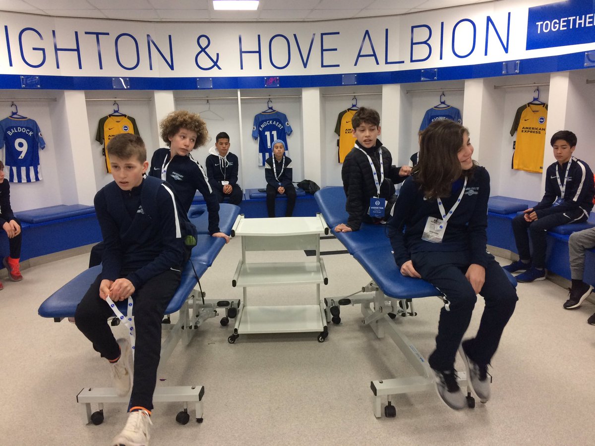 SportsToursEuro's tweet image. @SeacoastUnited in the @OfficialBHAFC first team dressing room! #inspirationtime