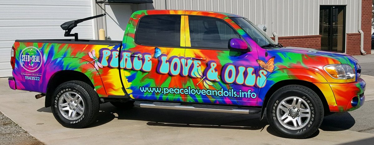 PEACE, LOVE & OILS tweet media