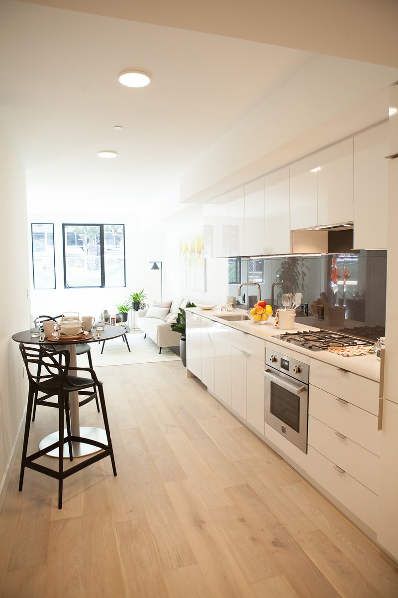 99RauschSF's tweet photo. The idea of condos in San Francisco may conjure up an image of generic layouts and neutral decor. Not so at #99RauschSF. View Folsom Street floor plans: https://t.co/70KpbiII3j #SFNewDev | #SFCondos | #SFrealestate | #SFRE https://t.co/xev0JPHSU9