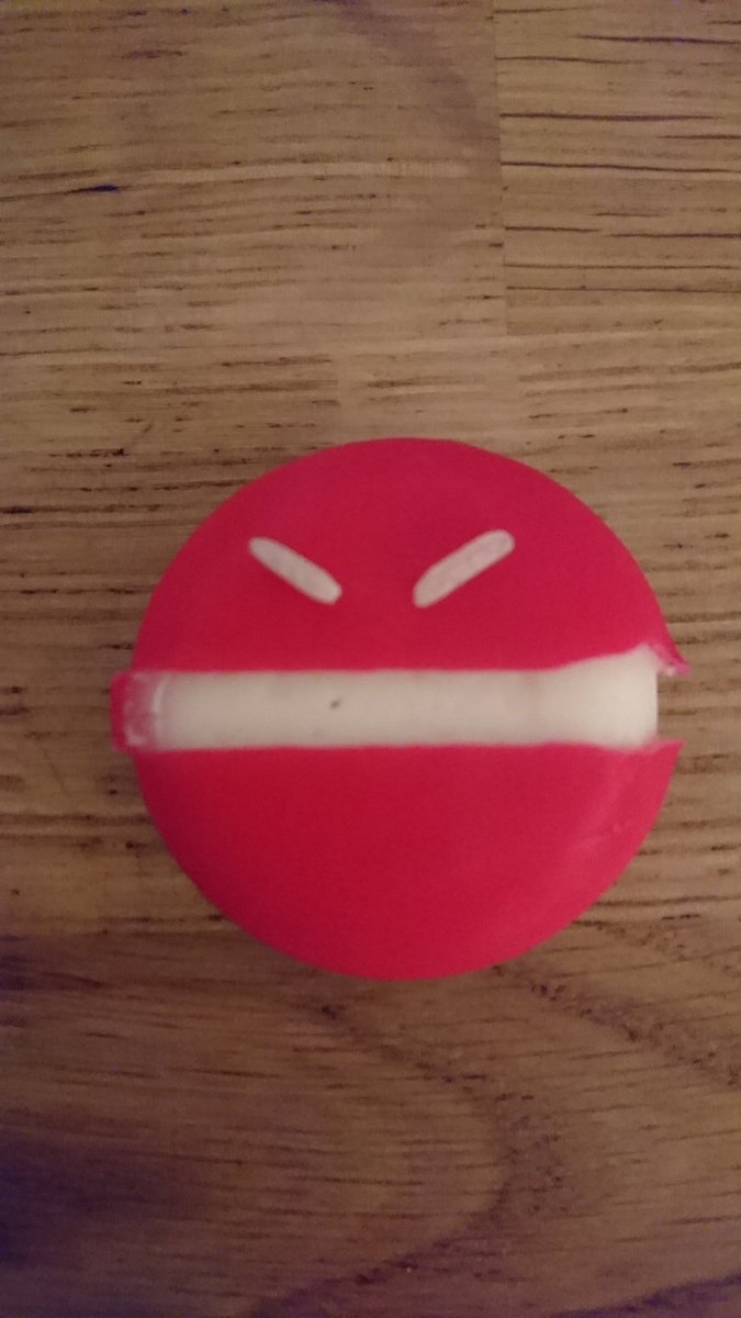 Hi <a href="/MiniBabybel/">MiniBabyBelPN</a> Why do you wrap in #plastic as well as wax? Seems like #excesspackaging to me...Lets go #plasticfree and reduce #plasticpollution! #PlasticFreebruary #plasticfreelent