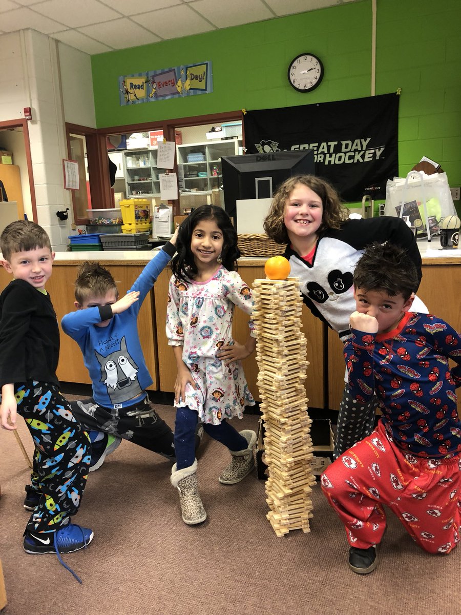 DASD_amathieu's tweet photo. 1st grade read, “Ten Apples up on Top” by Dr. Seuss and created a 3ft tall tower that had to hold a piece of fruit! #DASDpride @DASD_SC https://t.co/M51sNFyEnz