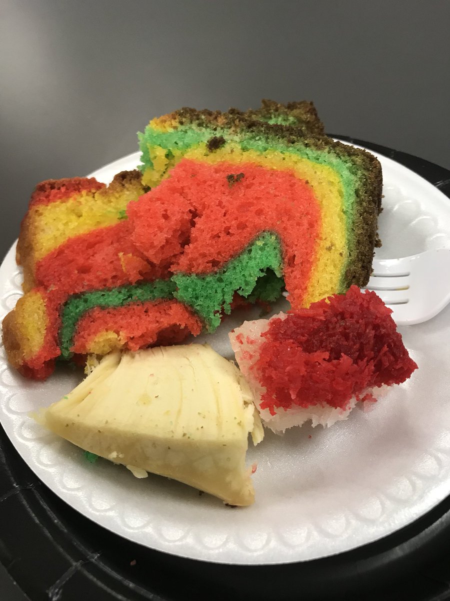 MsKPalmer1's tweet photo. So excited to celebrate different cultures with my colleagues. #darterstrong #apopkastrong #apk https://t.co/HB0emYcEpx