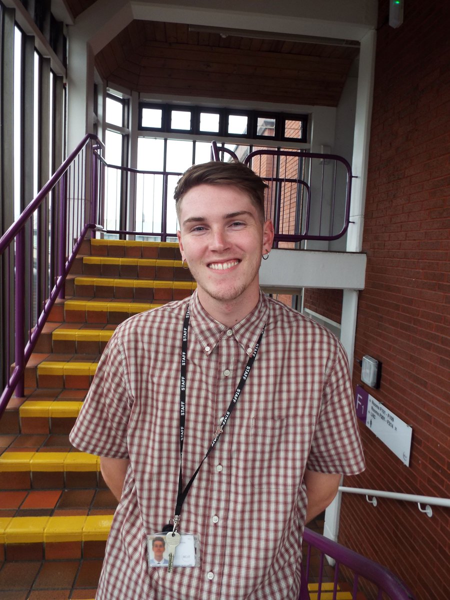 bcot's tweet photo. "I'd recommend the Apprenticeship route to anyone who wants to gain knowledge, whilst gaining experience in the workplace." An #Apprenticeship took @danrose97 to @portsmouthuni. Discover Apprenticeships at BCoT on Monday 12 March, as part of #NAW2018: https://t.co/VhjCU1tjEq https://t.co/uC4bY0HhSl
