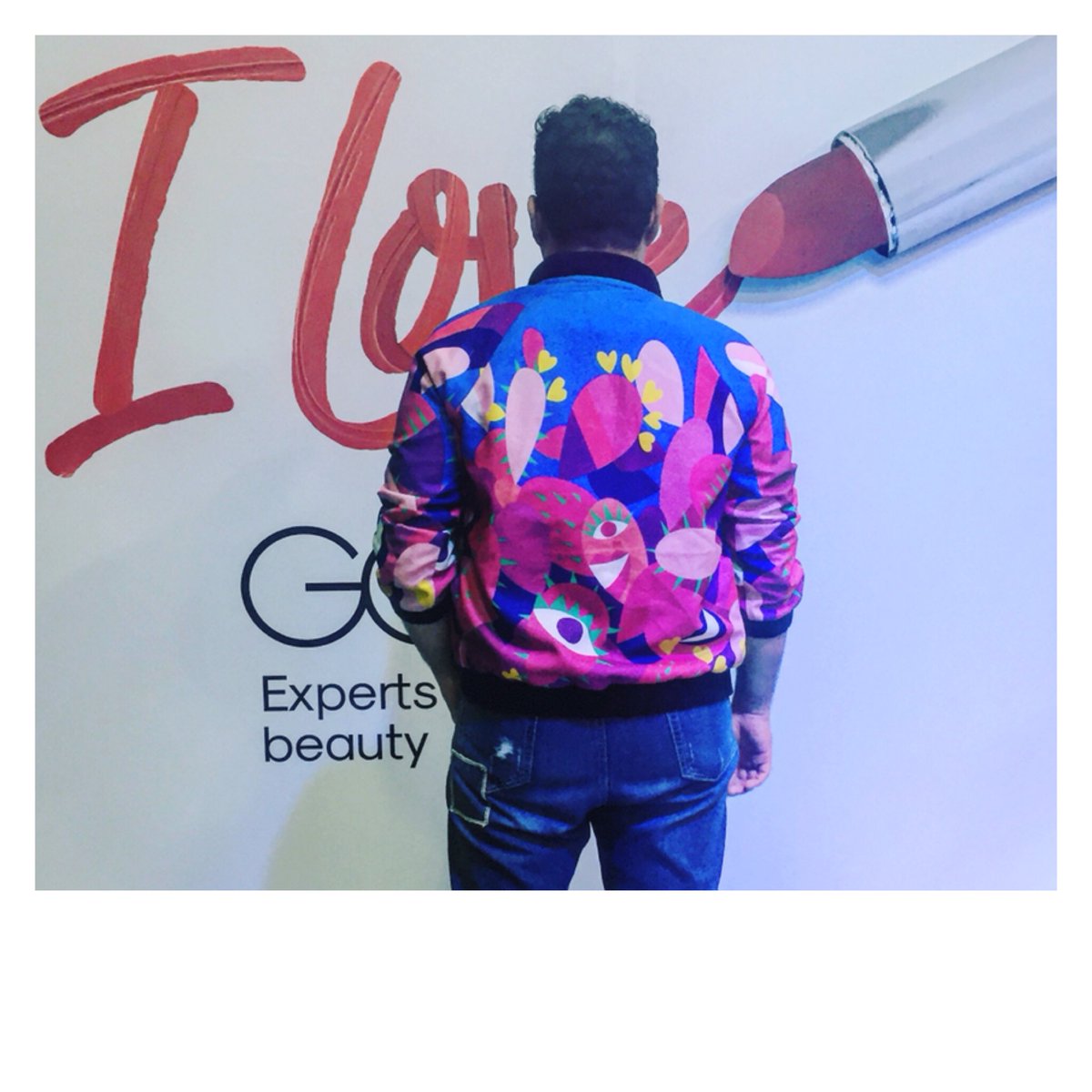 RosaDistrito's tweet photo. Ayer en lanzamiento de la nueva campaña de @GocMakeUp en @DesfiliaExpo. ¡Gracias por invitarnos! @Jacksvii @Concertinita y @kikemth sí que se divirtieron. https://t.co/0DP7R6e4Re