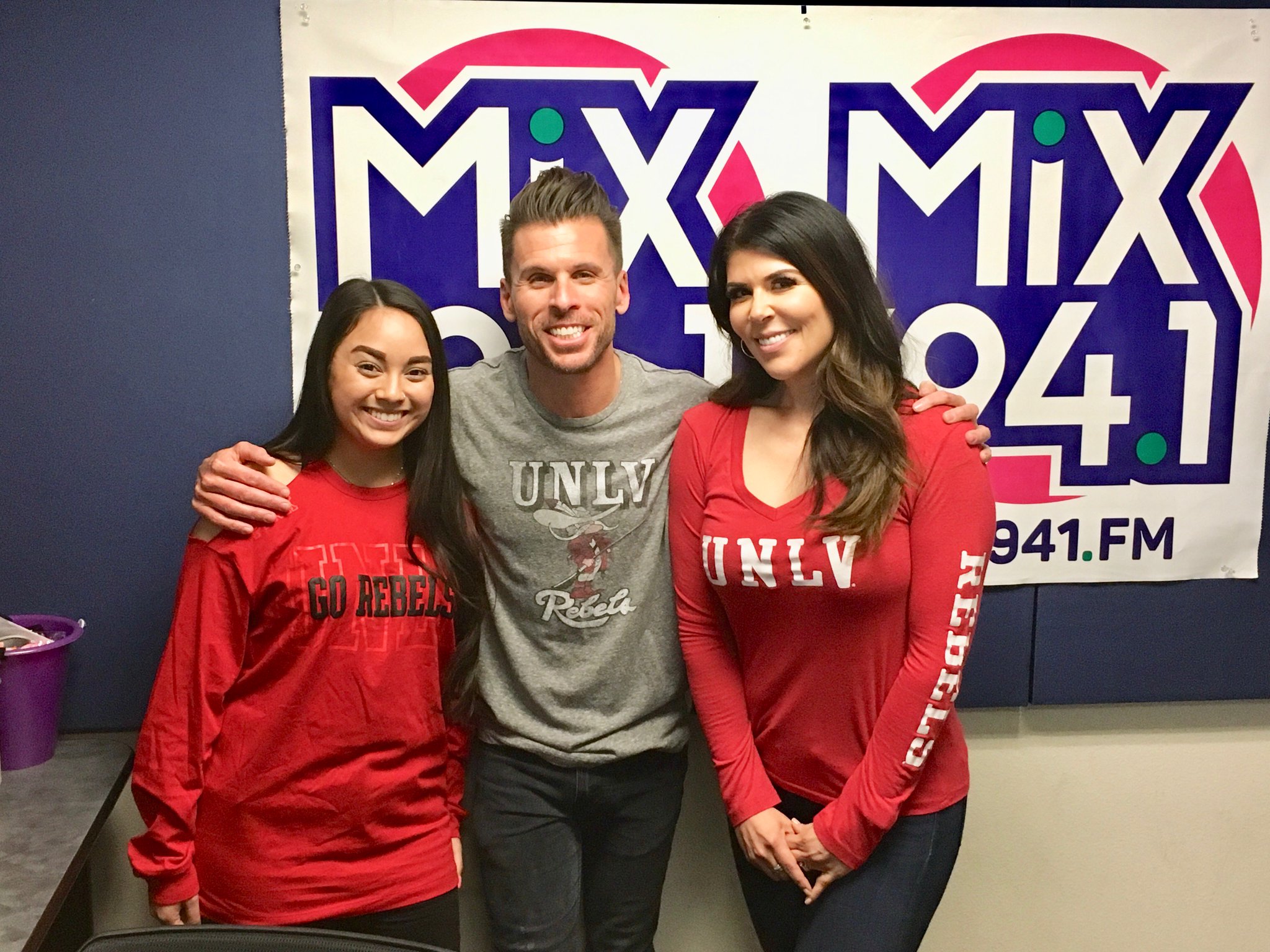 The on sale mix 94.1