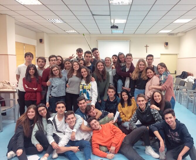 salesianosatoch's tweet photo. Esta mañana han comenzado las convivencias para los alumnos de 2° de #bachillerato. Un buen rato para pensar, disfrutar, romper la rutina y volver la mirada hacia uno mismo y hacia los demás https://t.co/01mIgRbiK7