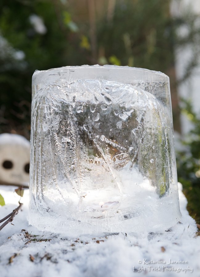 lighttrickphoto's tweet photo. Seeing as the chickens' water feeder had frozen overnight, I made a Finnish style ice lantern out of it. Took pic in the morning, too, in case it didn't last till dark ;-) #SnowDay2018 #BrightonSnow #BeastFromTheEast #TheBeastFromTheEast #weather #uksnow @snowwatchGB #SussexSnow https://t.co/beJJTpFEuQ