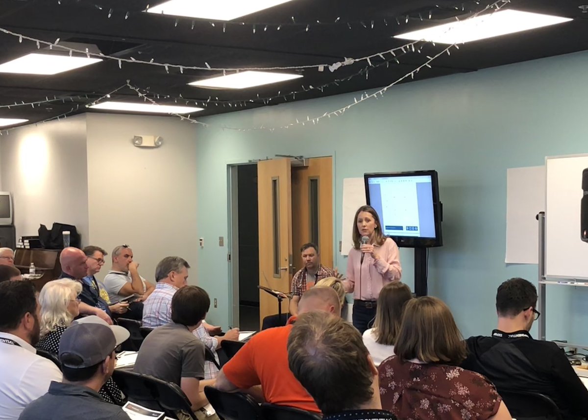 YourLifeCall's tweet photo. Another great day here at #Exponential talking about gospel-centered life design and personal calling! #lifecall #personalcalling #lifedesign https://t.co/AOOhnA08pa