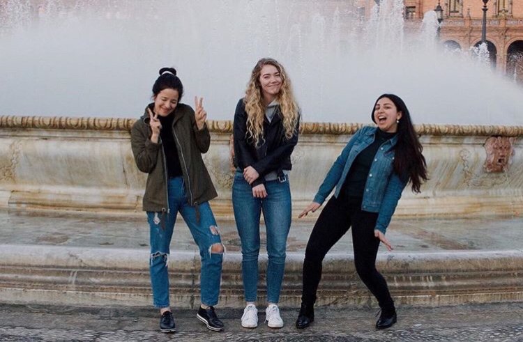NorthwesternMN's tweet photo. Cristina Brown, Nicole Bauer, Samuel Byriel, and Cindy Castruita join others from across the country in a study-abroad semester in Spain. Immersed in historic Seville and taking courses, they're #gettingequipped in an unforgettable experience! (pc: cristina brown) #studyabroad https://t.co/YmOMzkKEc3