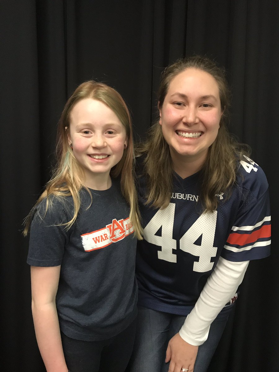 lhboyd_SBTS's tweet photo. This girl has her sights set on the right place! #OhThePlacesYoullGo #ReadAcrossAmericaWeek #WarEagle @TerrasetES https://t.co/TOgWGK9S0g