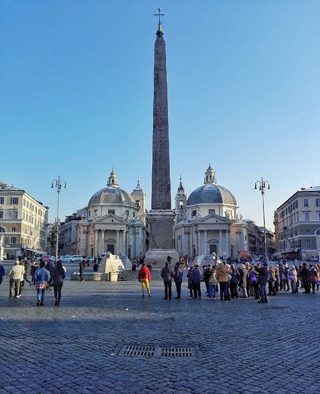 InstaMusicPro's tweet photo. 🎵🎶Quant'era stupido cercarti 
Tra le miniere della metro 
Dove i minuti sono i tuoi diamanti 
Se non rispondi vado avanti 
Tu visualizzi i miei rimpianti 
E poi sparisci 
Sei bella come Roma 🎶🎵
🎧@viito_italia🎧
Grazie a @giancriss per questo #inst… https://t.co/iY8EmzpvWp https://t.co/8kibkfkR59