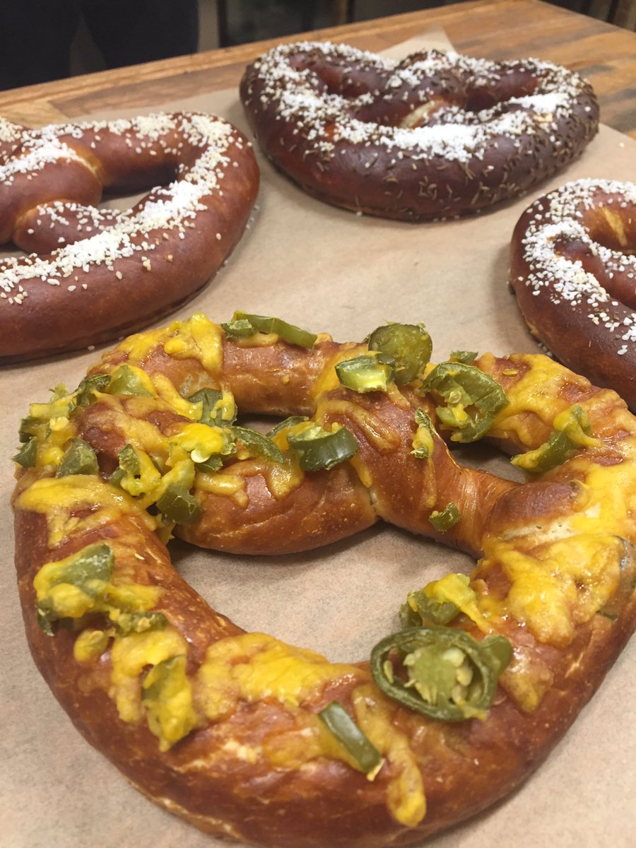 MarianosMarket's tweet photo. Have you tried one of our gourmet pretzels? Baked fresh daily, choose from favorites like jalapeño cheddar, buffalo, caraway rye, salted or red velvet! Available in the bakery at your local #MyMarianos. https://t.co/H2JzRgkDgv