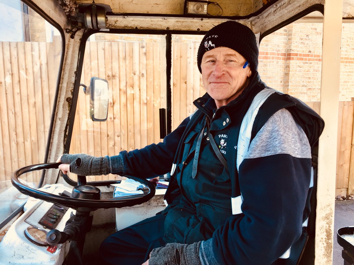 GeoffWilkinson7's tweet photo. Steve our smashing #milky from @parkerdairies doesn’t let #snow #rain any #weather stop him, listen out for him on @bbcworldservice and @npr #america soon #Wanstead #milkinbottles https://t.co/89bRxmRczb