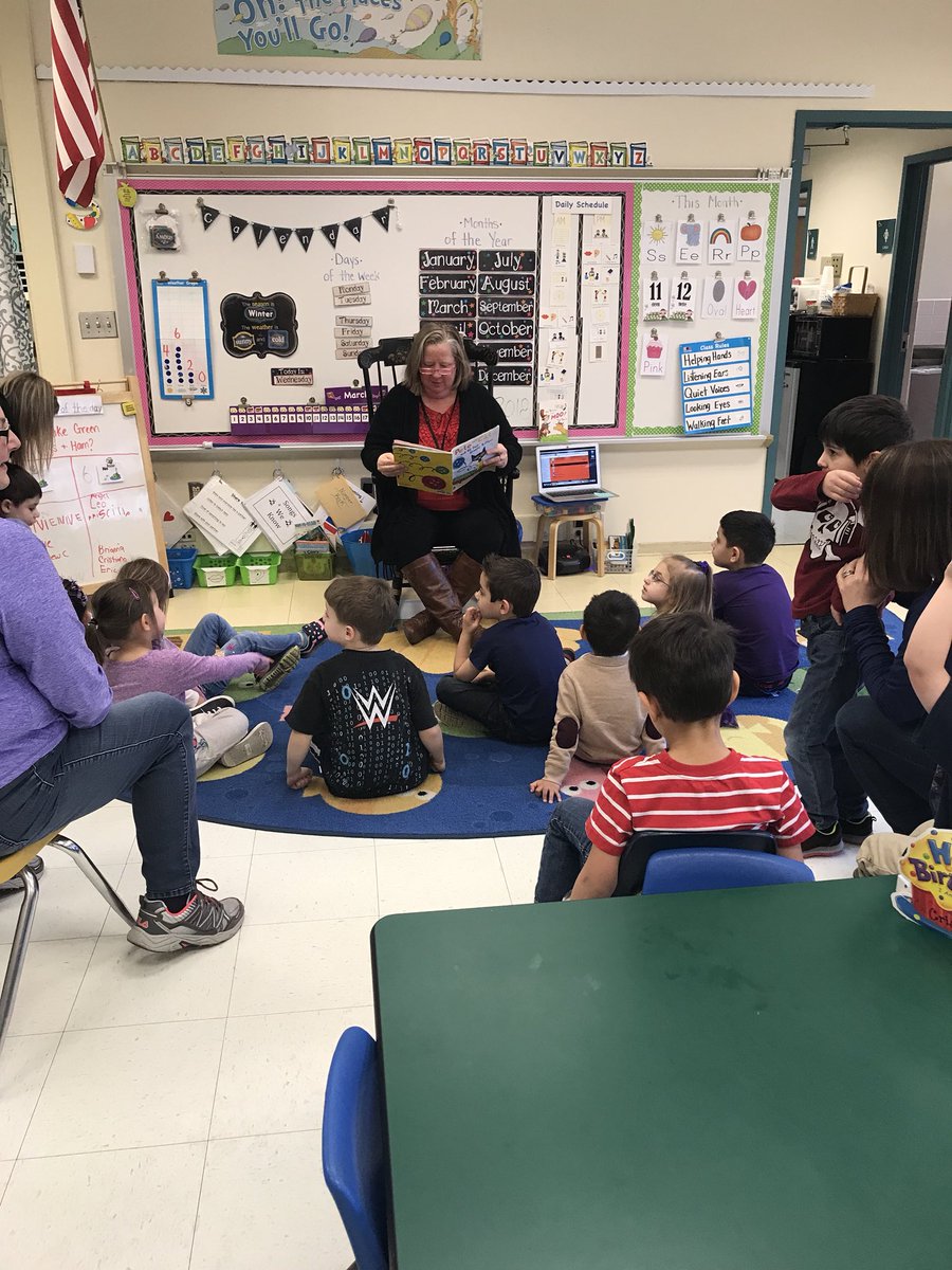 HowellTwpLOP's tweet photo. Thank you Mrs. Malley for reading to us today! #HowellReads #ReadAcrossAmerica https://t.co/TE6gUTGX9E