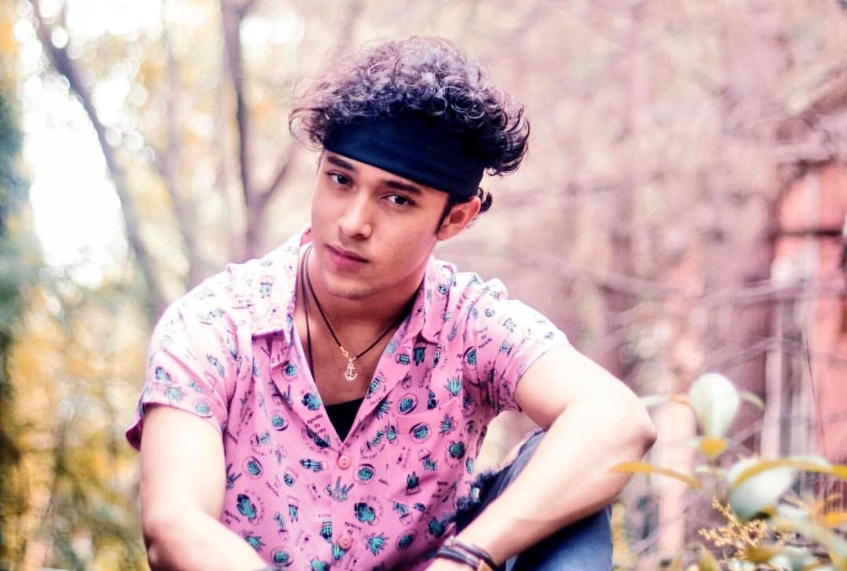 RadioDisneyLA's tweet photo. ¡Feliz cumpleaños @itsjoelpimentel de @CNCOmusic! 🎉🎉🎂🎉🎉❤️#FelizCumpleañosJoelPimentel https://t.co/Soa6P3ptIj
