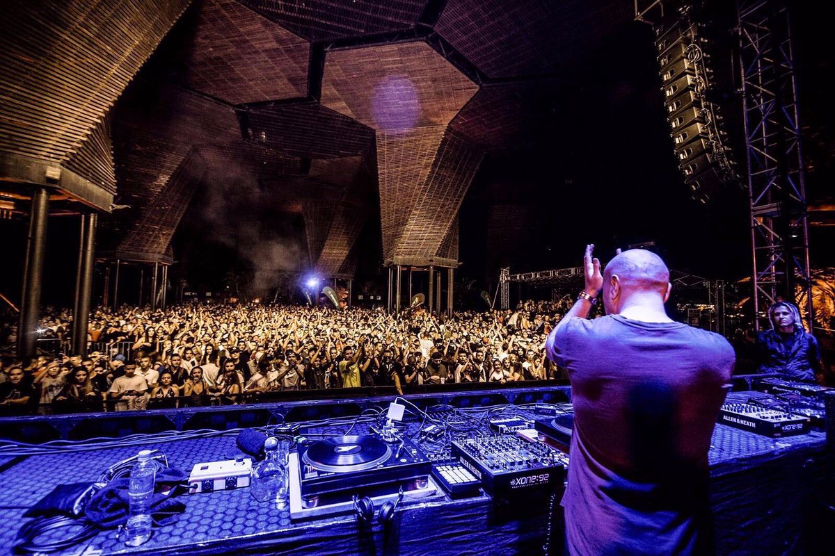marcocarola's tweet photo. Gracias Colombia 
#colombiatour #medellin #cali #origenes2018 https://t.co/TuGN34c0Bz