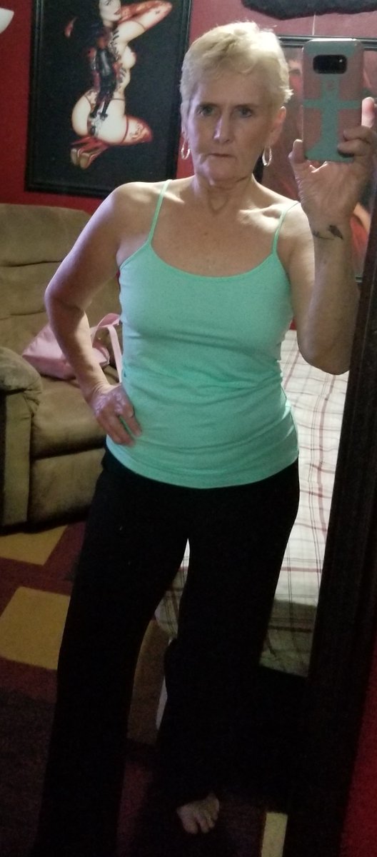 MsBonnieSass's tweet photo. Casual Wednesday https://t.co/EvFBeh5VzC