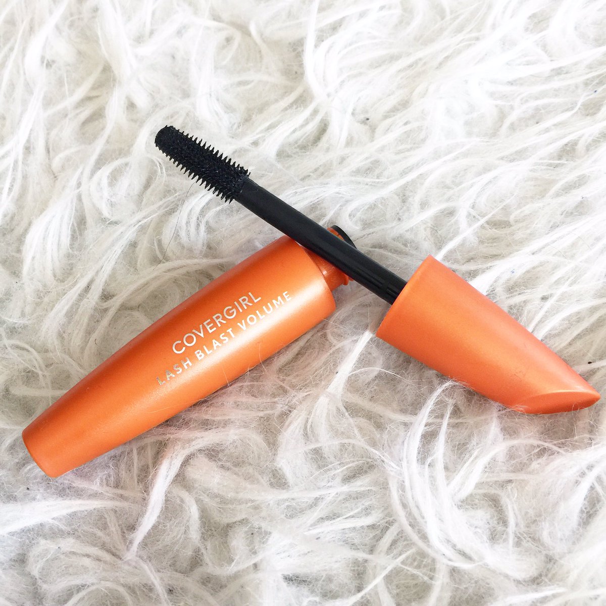 CoinMakeup's tweet image. Le top du top le mascara Lash Blast Volume COVERGIRL !!! 🖤🖤 Il est plus que validé ! 😱👌😍 dispo sur CoinMakeup 😉😘 #coinmakeup #covergirl