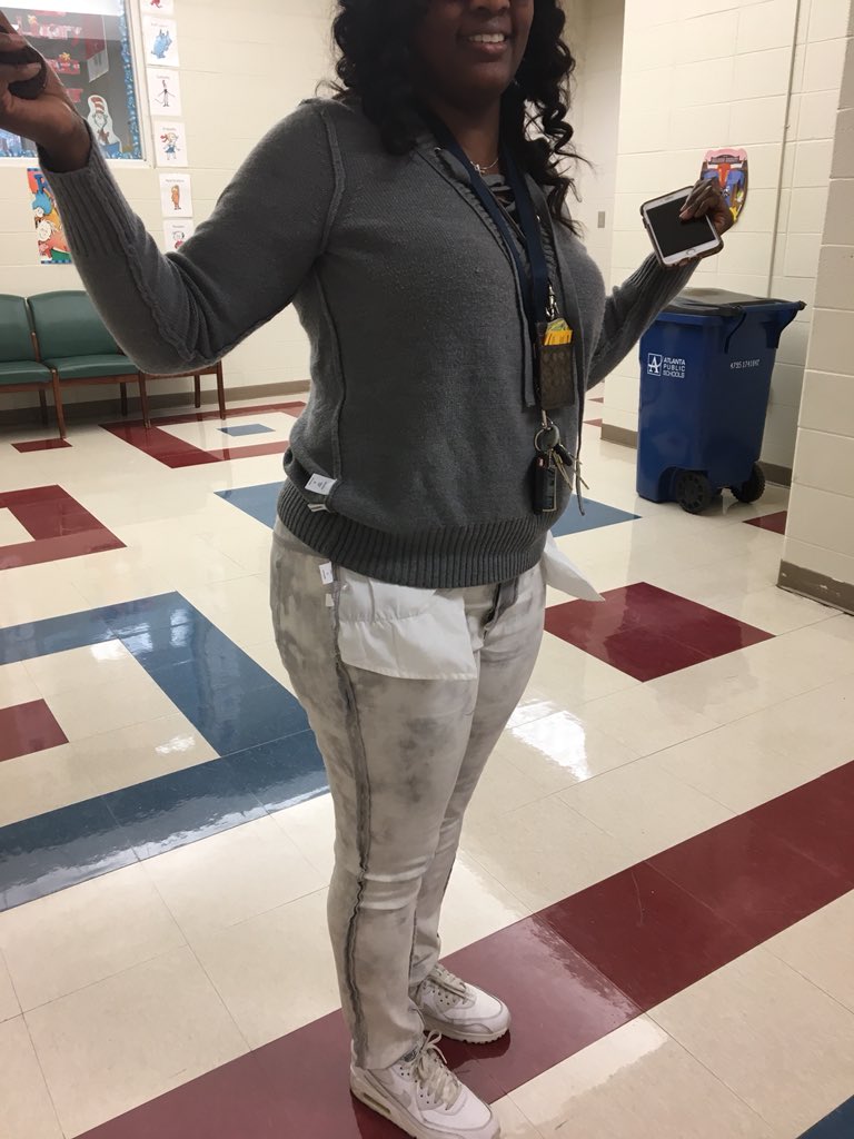 APSBenteen's tweet image. It was a Wacky Wednesday kind of day @APSBenteen today. @docdrewlovett @APCALDWELL_ @DrEmilyAMassey @ahrosser @APSITPatrice @apsupdate #ReadAcrossAmericaWeek #ReadInAPS18 #APSmedia