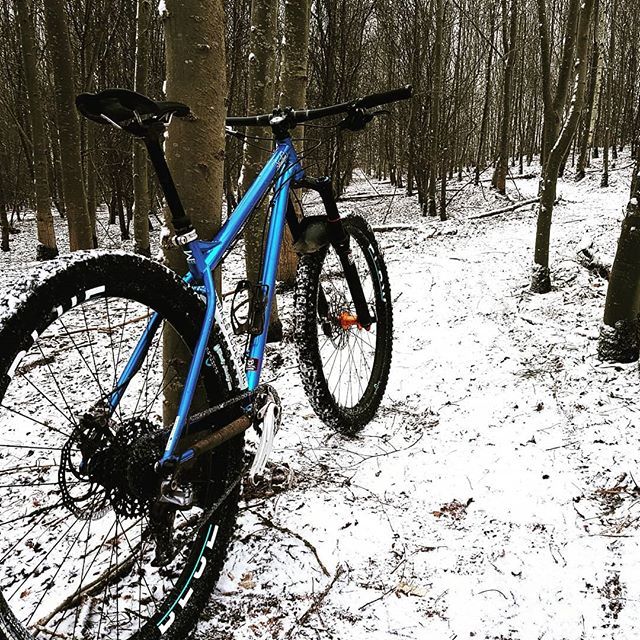 Loving the weather!

#snowytrails #carbonbikewheels #endurowheelset #nsbikes #nseccentric #hardcorehardtail