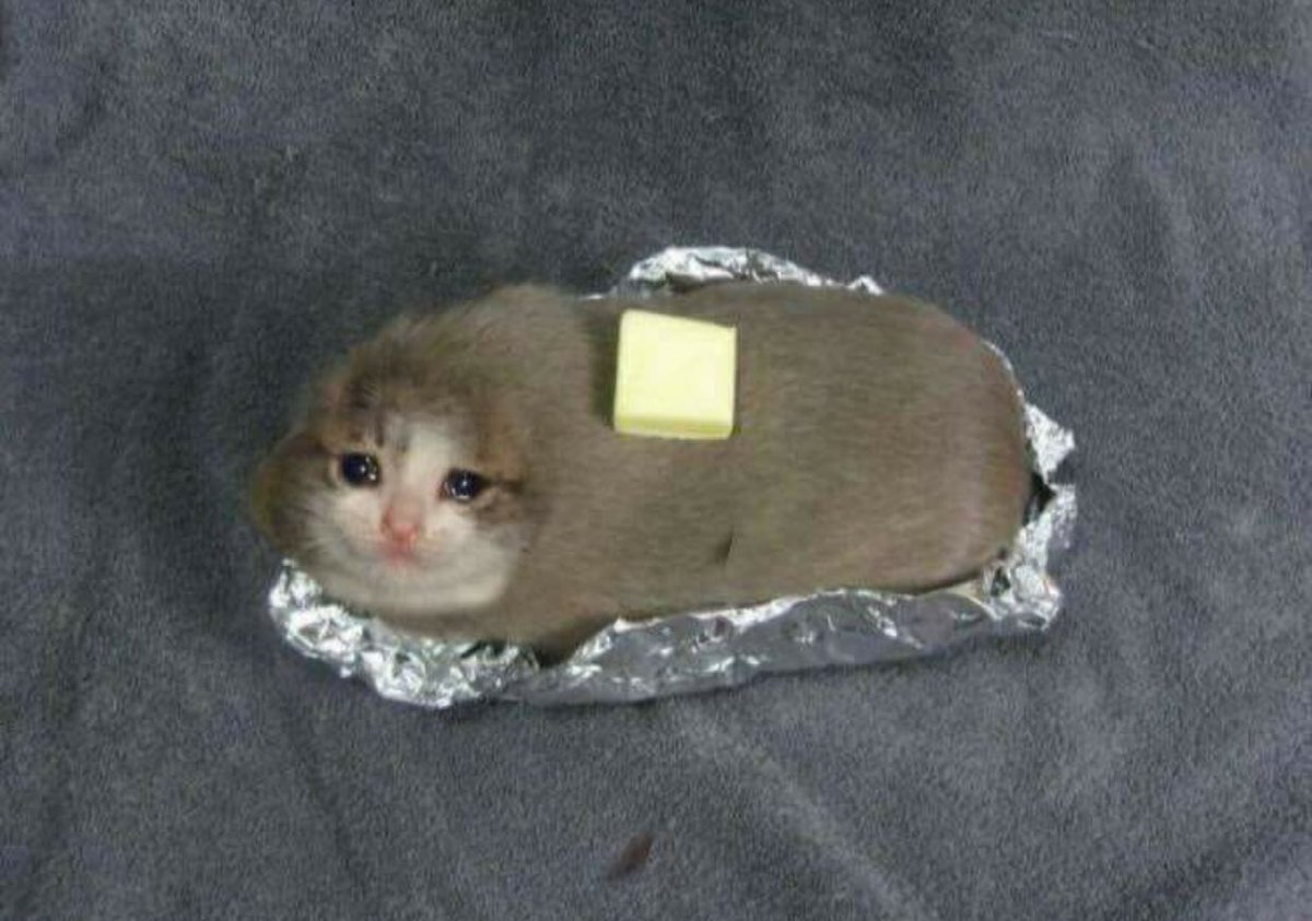 miliondollameat's tweet photo. when she sad but still look like a snack https://t.co/mLUHcome22