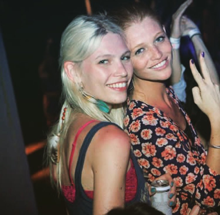 I found a stash of old photos... hahahaha who are these children?!?