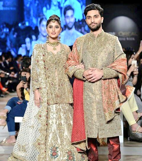 PareezaySheikh's tweet photo. n more #RampWalk #PLBW17 #AsFiya #SaHad π https://t.co/gQUkdc0sKe