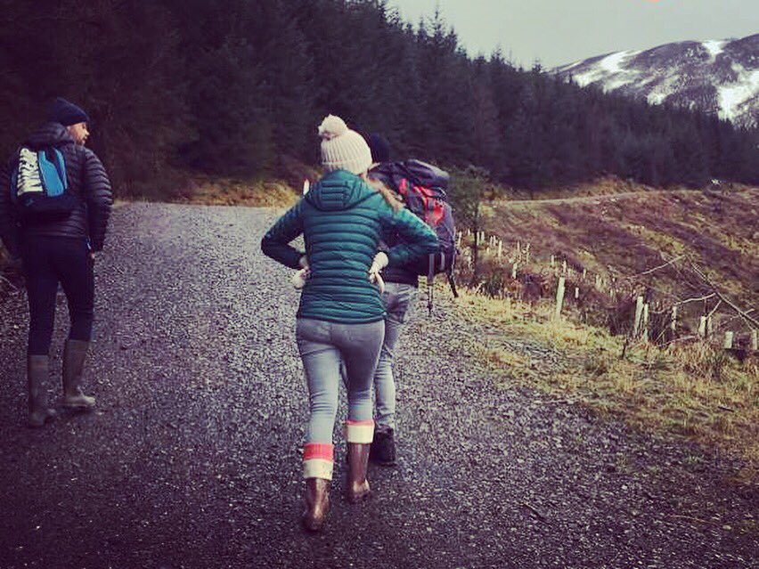 EmilyKaye_1's tweet photo. Adding 16 miles of hill walking in February to #NHS1000miles one snowy and extreme walk up grisedale pike and another eventful walk from Garsdale station #lakedistrict #YorkshireDales https://t.co/qaQ1pLpzwB