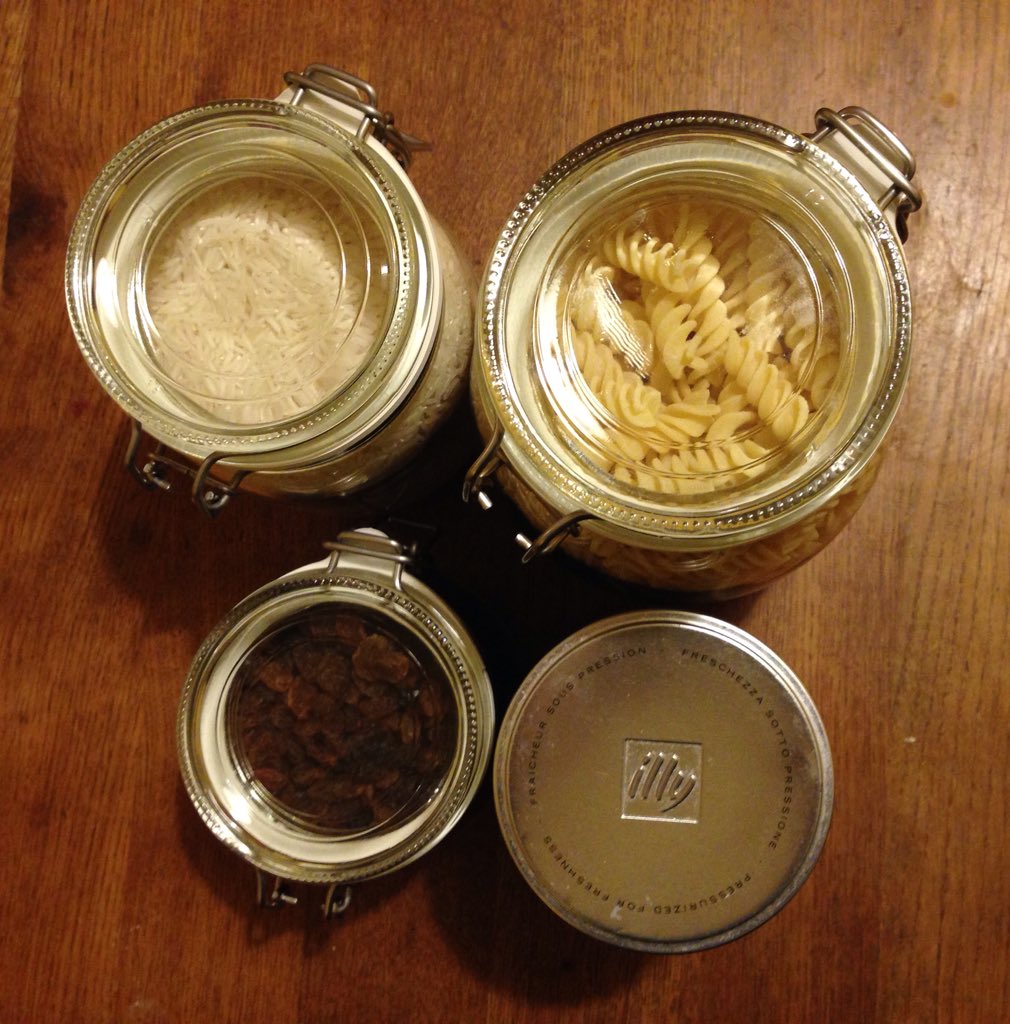 Fun new experience shopping #plasticfree online <a href="/Reyouzable/">Reyouzable.com</a>. Pasta, rice, coffee, raisins &amp; sultanas all in paper bags, hand delivered by a nice young man today. Coffee from <a href="/perkyblenders/">Perky Blenders Coffee Roasters</a> smells heavenly, can't wait to try it. Got containers - next shop will be refills only