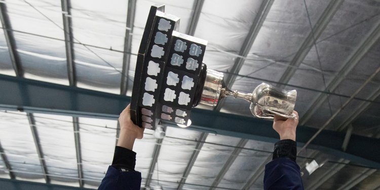 HometownHockey's tweet photo. It all comes down to this weekend. Everything you need to know about the #OMHA Minor Midget AAA Championships powered by @UnderArmour. https://t.co/ou8fcFGcTW #RedHats https://t.co/vq3728H1cm