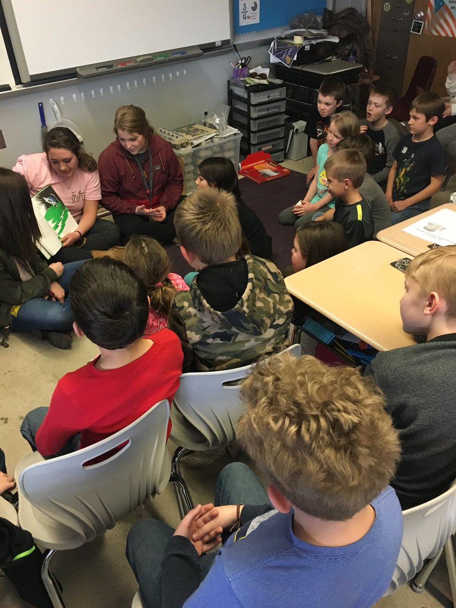 I love when my worlds collide...some of my field hockey girls came to my classroom to read to my third graders for #ReadAcrossAmericaWeek ❤️ <a href="/Bigspringfh/">@BigspringFH</a> #NewvilleCARES #NewvilleElemProud #BSSDProud