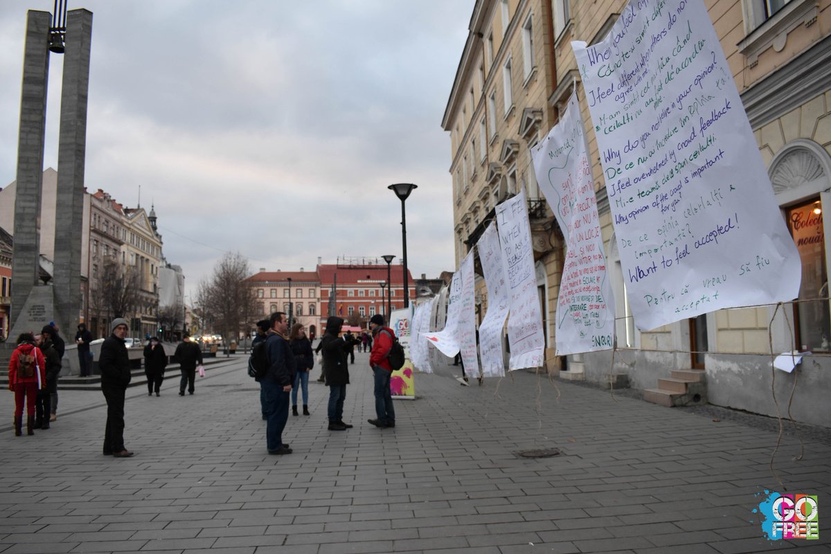 AsociatiaGoFree's tweet photo. Day2: Street action @ Cluj-Napoca #NoHate #YesLove #GoFree #TLWE #TheLongWayToWurope https://t.co/XpWtKq0GXJ