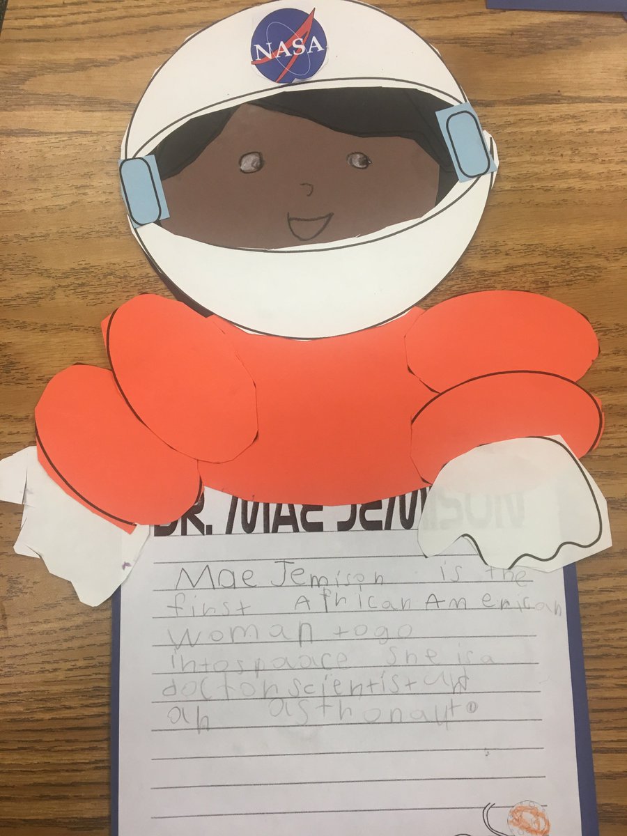 AllisonLorrae's tweet photo. Fun day with 1st grade learning science and Black History. Constellations and the Underground Railroad. Student work and accountable talk recorded on #Seesaw. Writing and craftivity about Dr. Mae Jemison. #CESbuzzing #IRCschools https://t.co/EoS8mGTYrN
