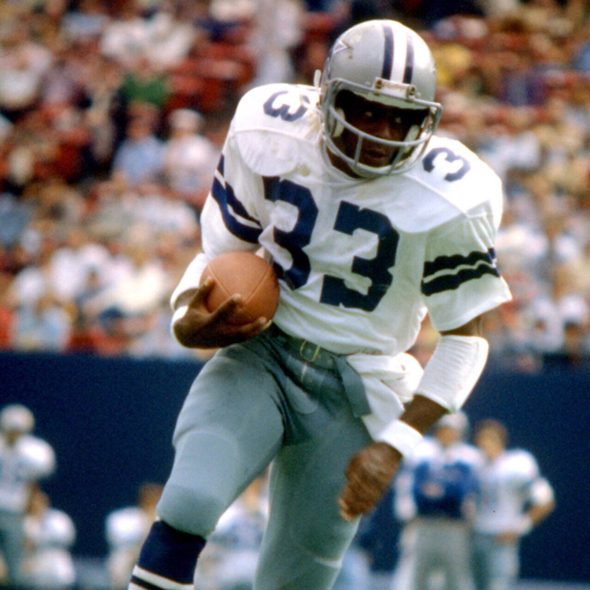 DemBoyzNation's tweet photo. Best #Cowboys Player of All-Time

Round of 32

Retweet for Tony Dorsett 
Like for Ezekiel Elliott 

#CowboysNation https://t.co/JARBUivLSf