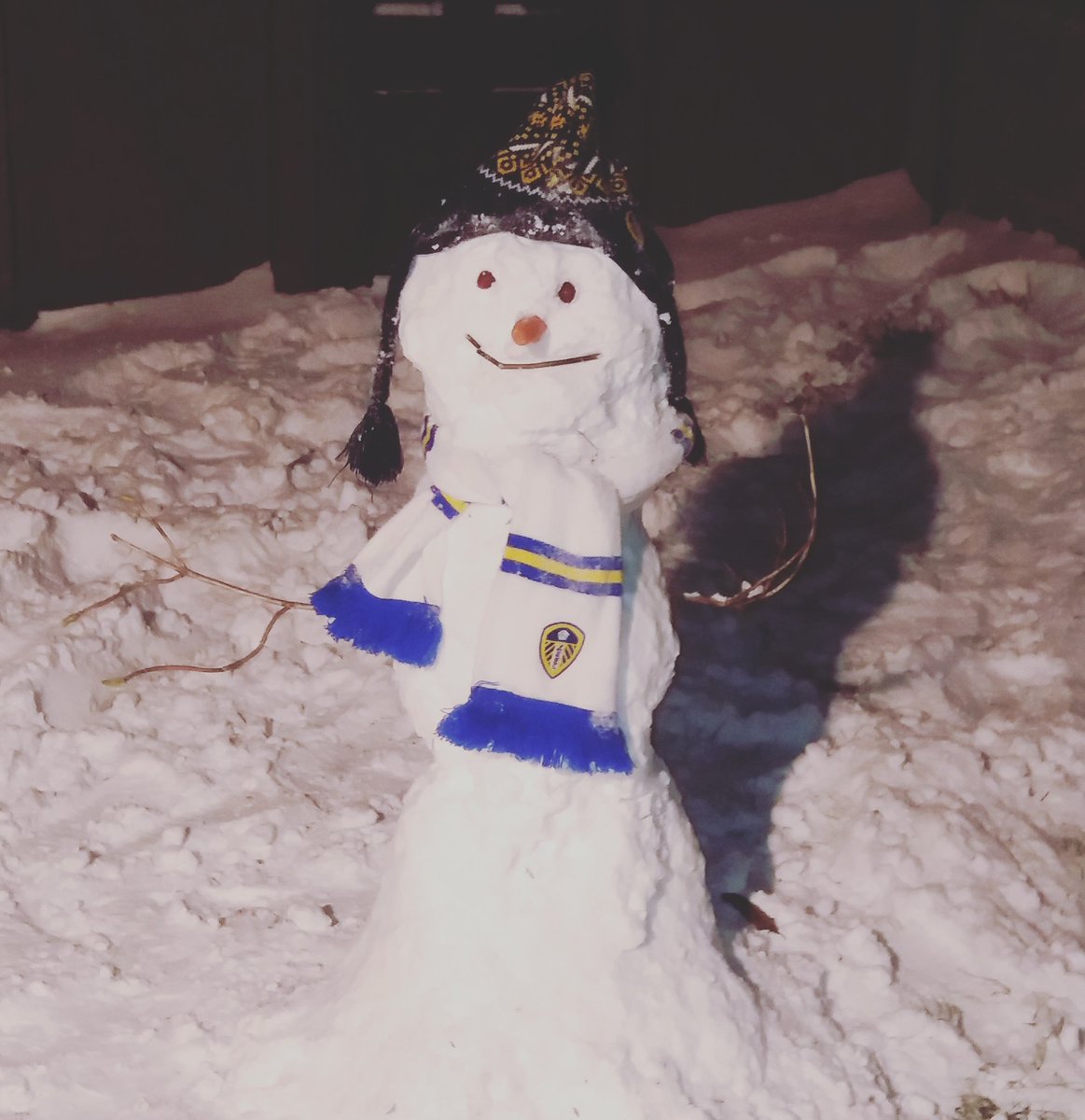 garyfleming7's tweet photo. All Leeds Aren't We! #lufc #snow #beastfromtheeast #AnyBread #leeds #LeedsUnited #leedssnow #snowday #Snowmageddon #Sneachta #sneachtageddon #snowday2018 https://t.co/4SYuNvs6Be