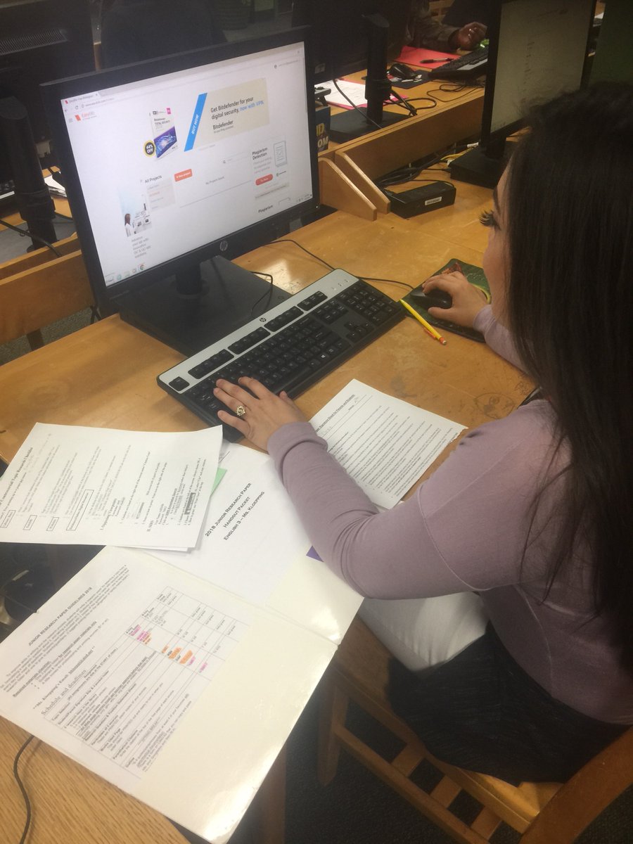 ArlingtonHSLib's tweet photo. Junior research for two weeks. Position papers help the students formulate thesis questions. Websites, databases and citations. We can do this!
#goldenhastagaward #aisdlibserv https://t.co/hxRGfMPo3t