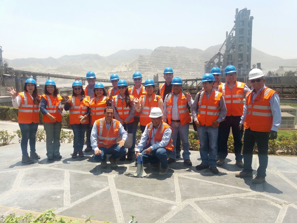 UNACEMoficial's tweet photo. Así finaliza la visita del #ComitéAmbiental del @snmpeperu a nuestra planta Atocongo ¡Los esperamos pronto! #Termochilca, #Celepsa, @barrickperu, @Repsol, @StatkraftPeru, @GoldFields_LTD La Cima, @petroperu_sa, @ENGIEgroup https://t.co/VOMGGijEpt