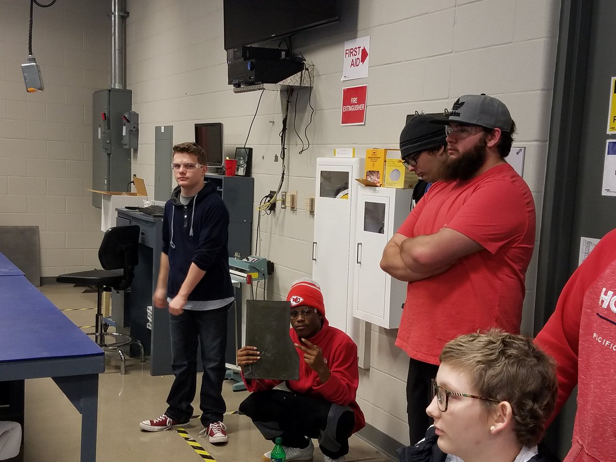 RKhosravipour's tweet photo. VC Learning Center students visited WATC today #watc #jumpstart  #vctlc @USD262 https://t.co/69pA4ad0PE