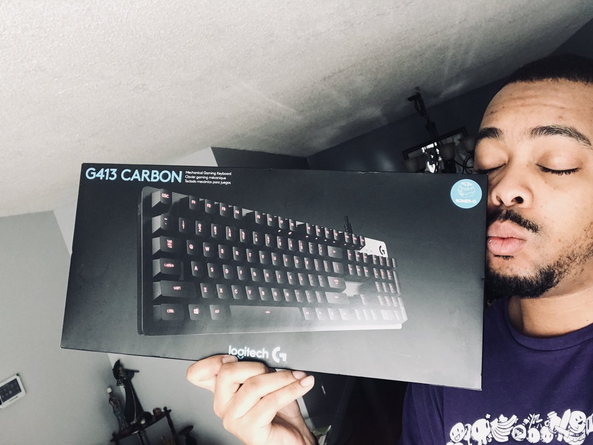 MDee14's tweet photo. GIVEAWAY TIME! https://t.co/Lx5fgWebqO Special Thanks to @MemoryExpress  and @LogitechG  for being amazing!!! #memoryexpress #logitechg #gaming #twitch #giveaway #contest https://t.co/oEv6jqHkuF