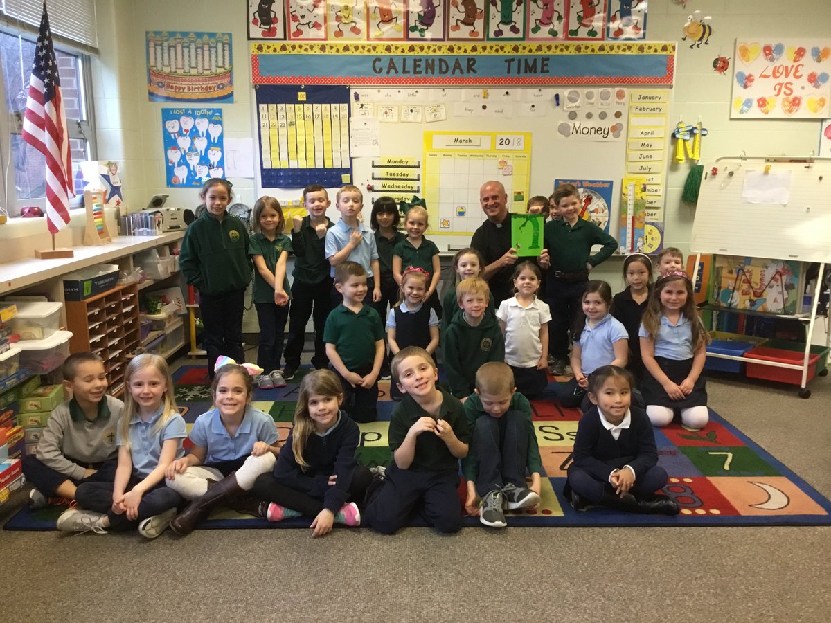 GSCSRams's tweet photo. Look who was the surprise reader in Kindergarten today! https://t.co/o9836ocFHz