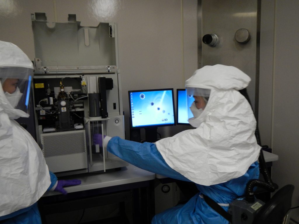 Hey if you guys want to look super cool, and come behind the barrier and analyze your sample with the <a href="/CSUflowcore/">CSU Flow Cytometry Core</a>'s powerful machines!