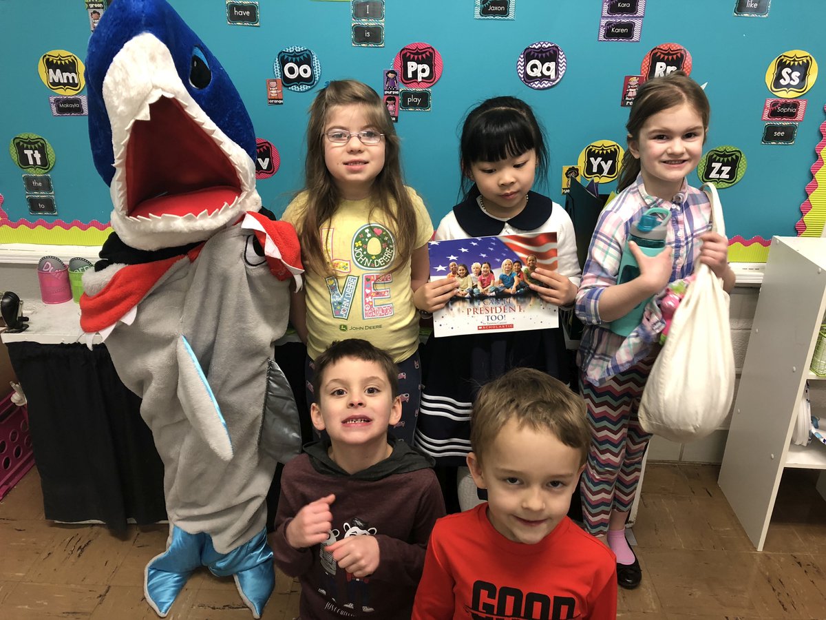 shelbyprincipal's tweet photo. McDonald's worker, cowboy, train conductor, cop, DQ worker, &amp; Pokémon 
shark, President, teacher, polar bear, construction worker
farmer, scientist, artist, Cardinal's player, lineman &amp; Cardinal's fan
#President #Futurecareer https://t.co/PnYM9L9COp