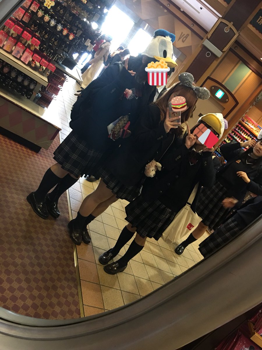 _kz__m's tweet photo. ディズニー最高〜 https://t.co/LqbiyKOsog